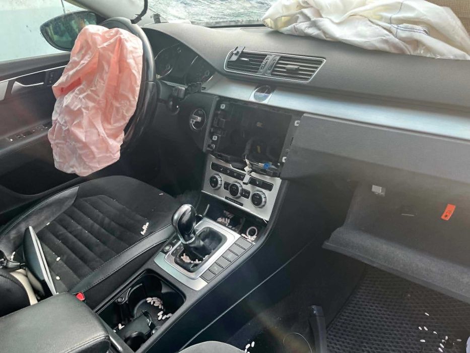 Volkswagen Passat B7 2.0 TDI 177 кс Пасат  Б7 2014 на части