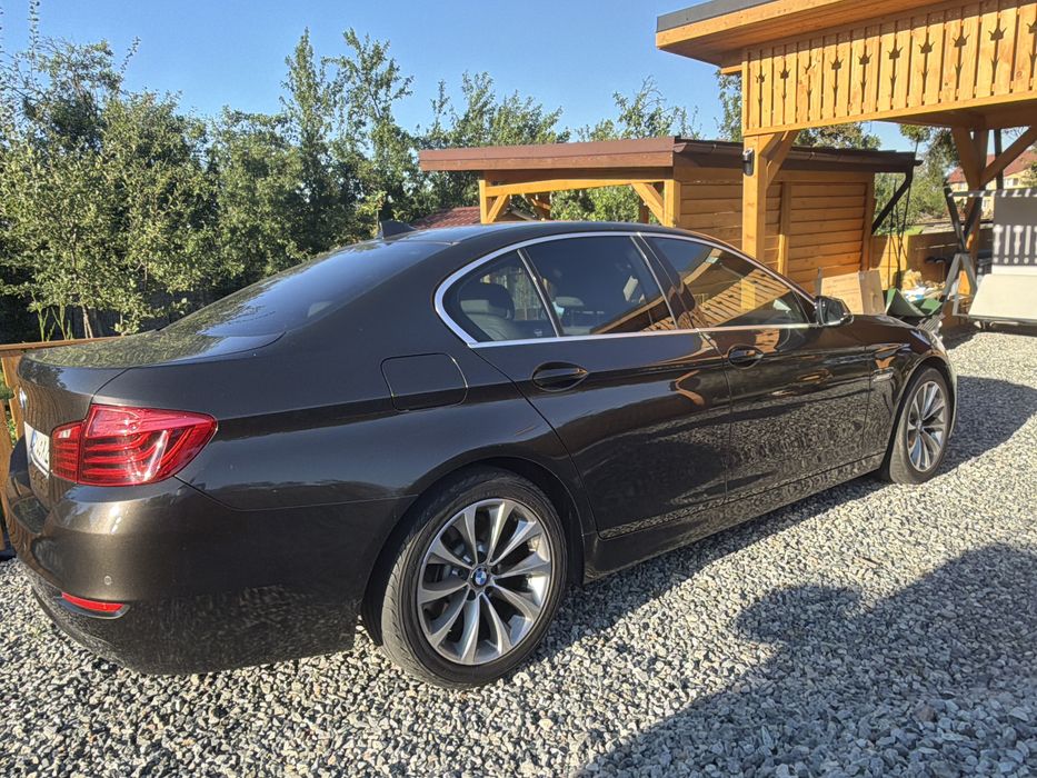 Bmw 520xdrive 2014/10 190cp camera 360 interior alb impecabil  istoric Bmw
