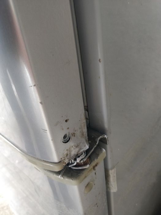 Холодильник двух камерный