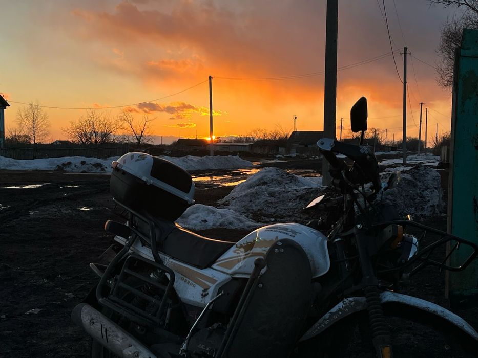 мотоцикл SUZUKI GSX 200