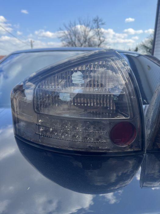 Диодни фарове и стопове