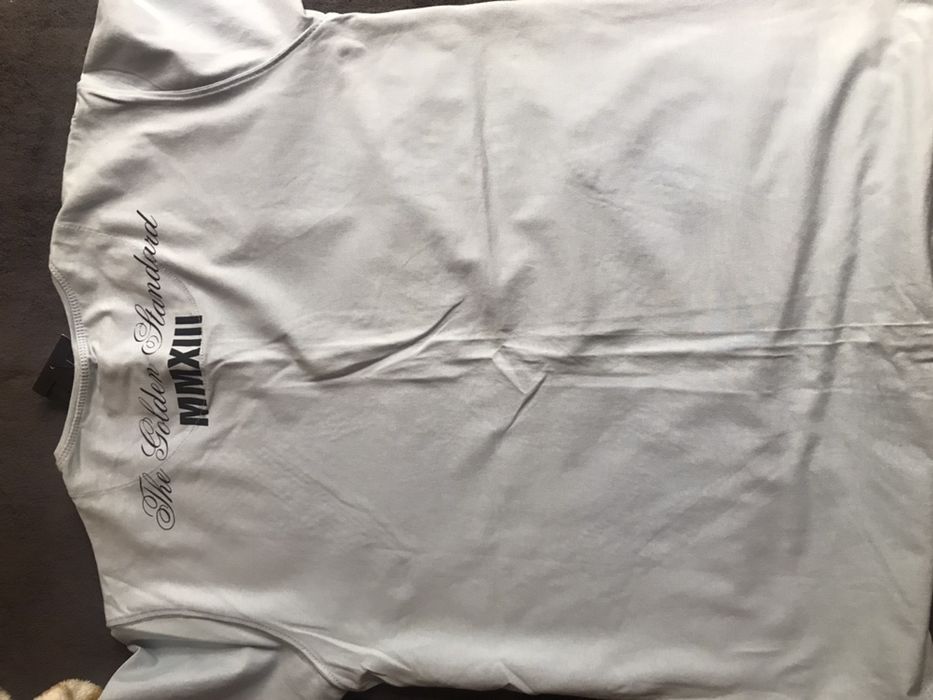 Тениска нова