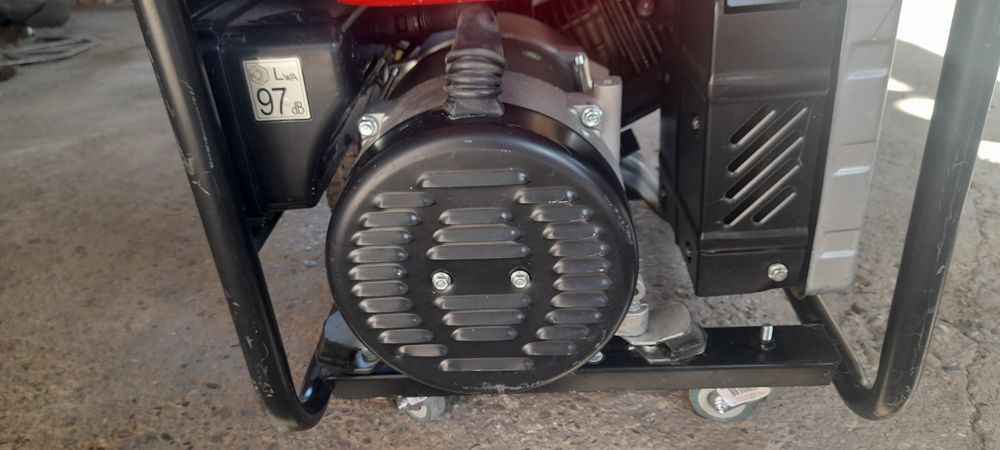 Generator curent 3500 W benzina +GPL