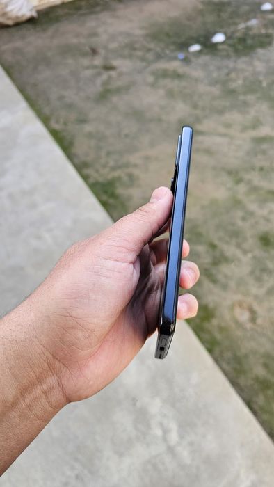 Pocco x4 Pro 5g 8+4/256