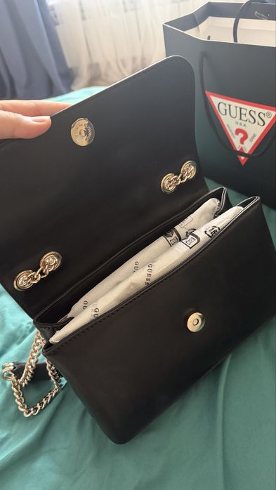 Продаю оригинальную сумку GUESS — 25 000