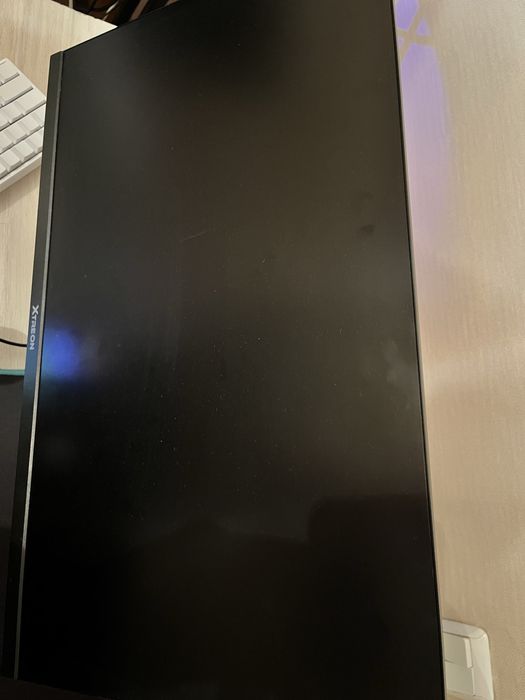 Манитор игравой-180гц