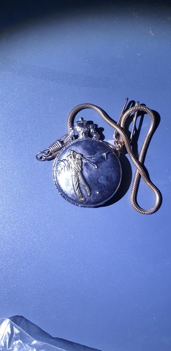 Продам карманные часы.