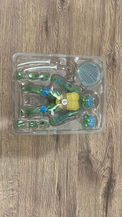 Продам фигурку черепашек ниндзя