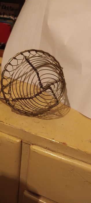 метална кошничка декоративна