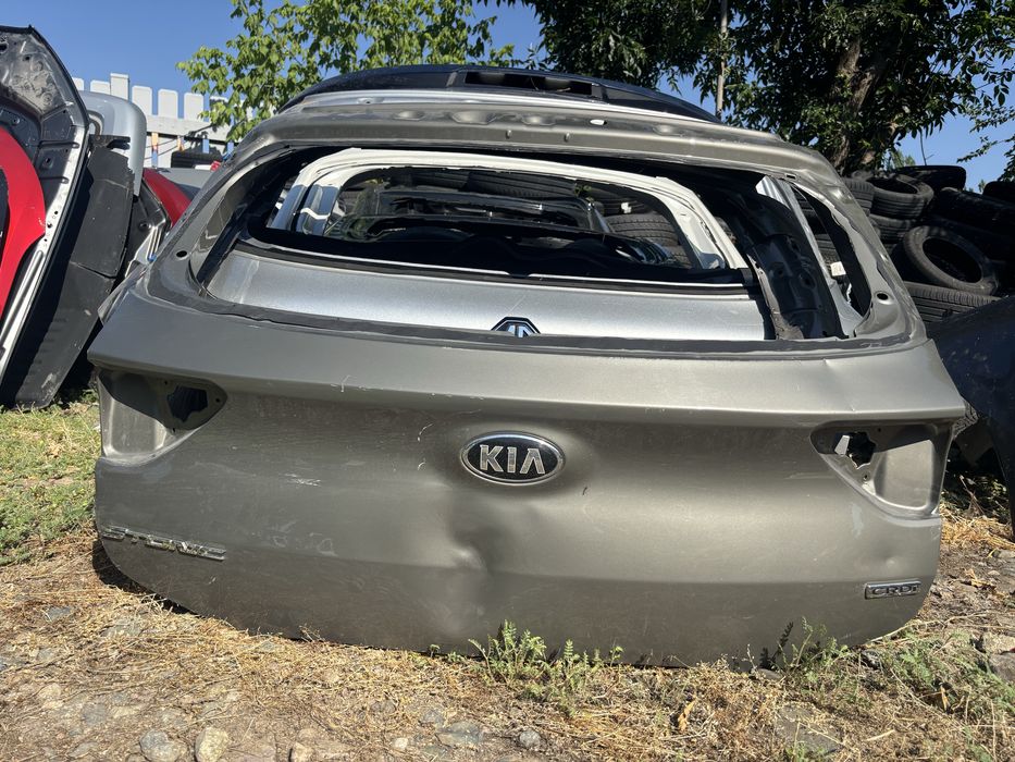 Капак/Багажник/Задна врата Kia Stonic