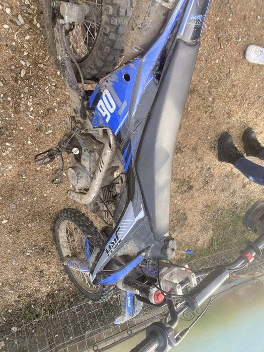 Cross JRH motorul merge foarte bine e aproape nou