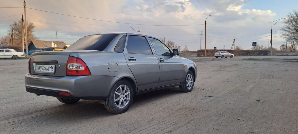 Продам Приору 2011г