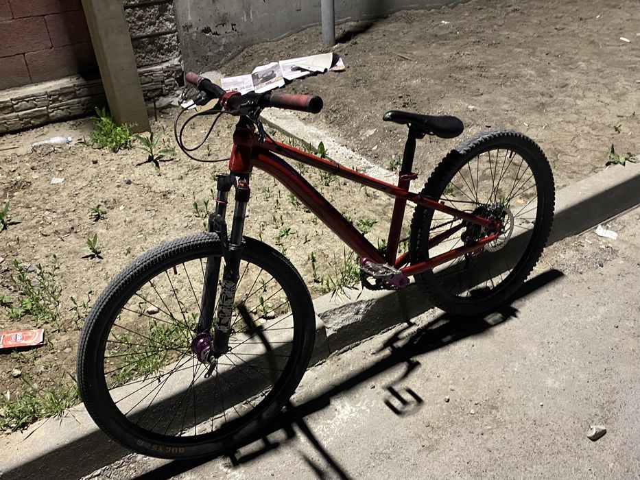 Велик Кастом Дерт.