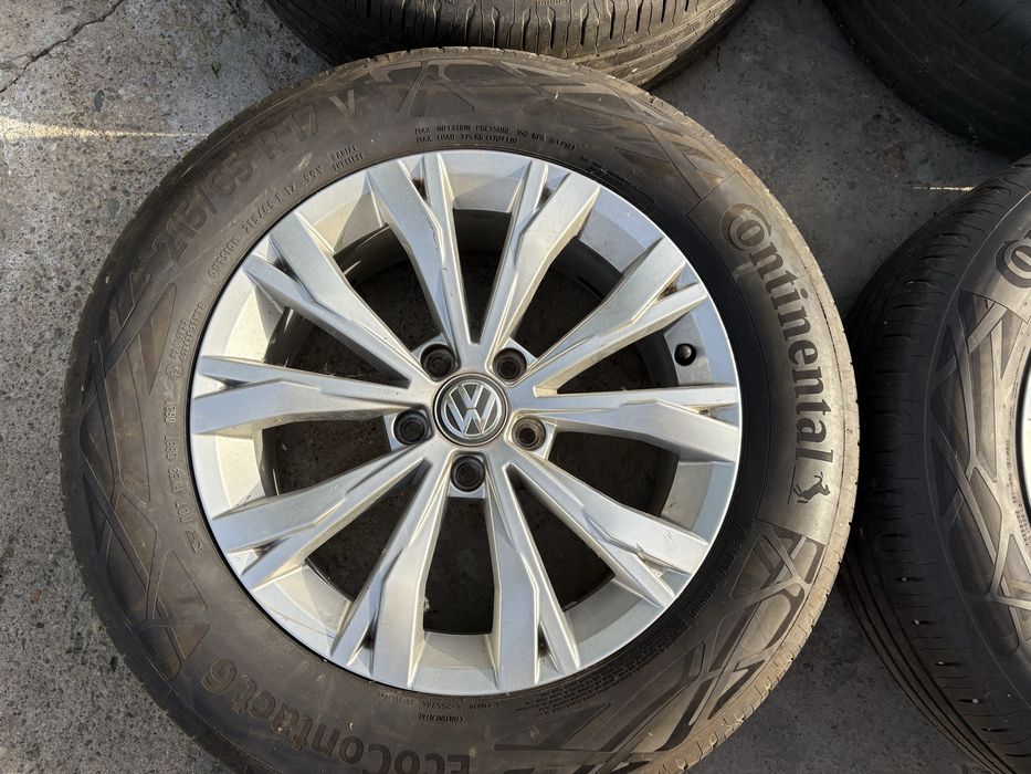 Алуминиеви джанти за VW с летни гуми 17-ки