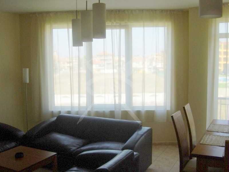 Тристаен апартамент в Ахелой 74246