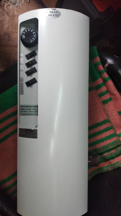 Продам  Электроводонагреватель