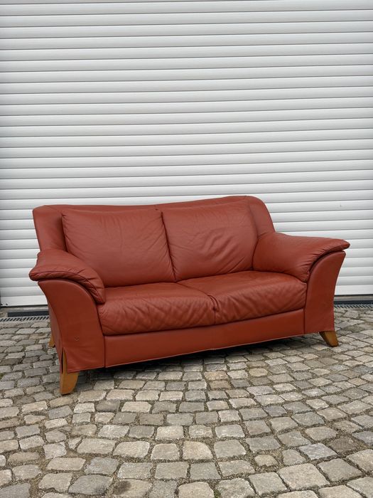 Кожен диван – 2-ка, класически стил