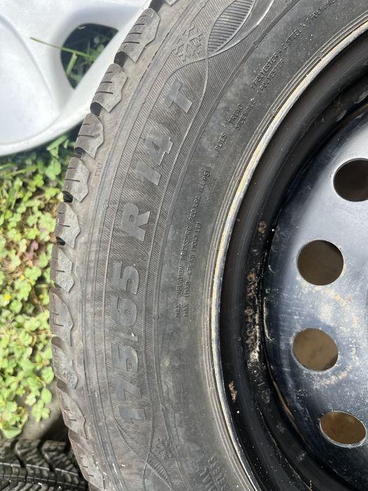 Зимни гуми с метални джанти