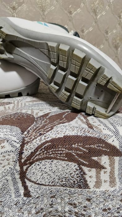 Ботинки лыжные р.р36-37