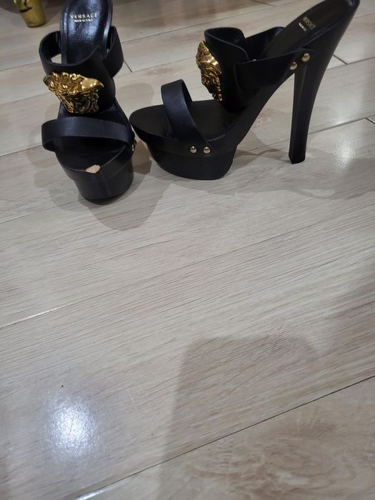 Обувки два чифта