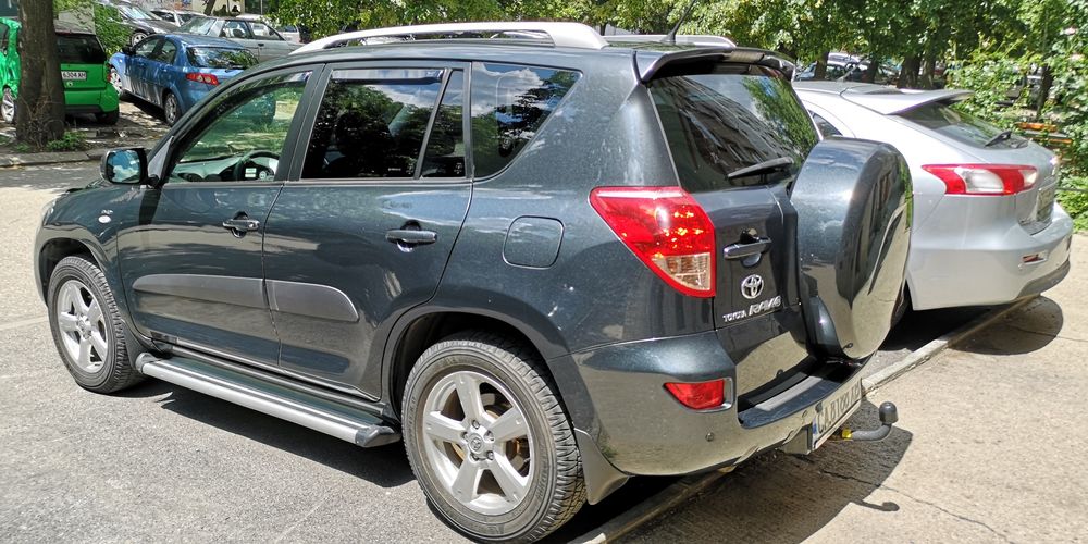 Toyota RAV 4 D4D 136