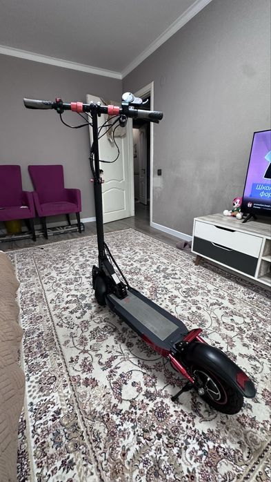 Продам Kugo m4 pro торг есть
