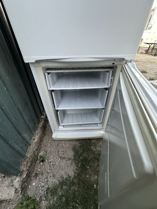 Продам срочно холодильник