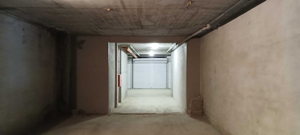 Дава се под наем Гараж / Паркомясто в Стара Загора, Център - 27 кв.м за 76.5 € - Снимка #4