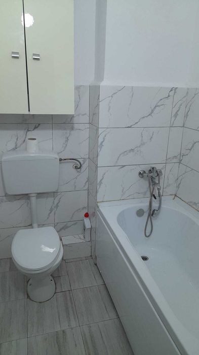 Vand apartament 4 camere, Zona Penny 2
