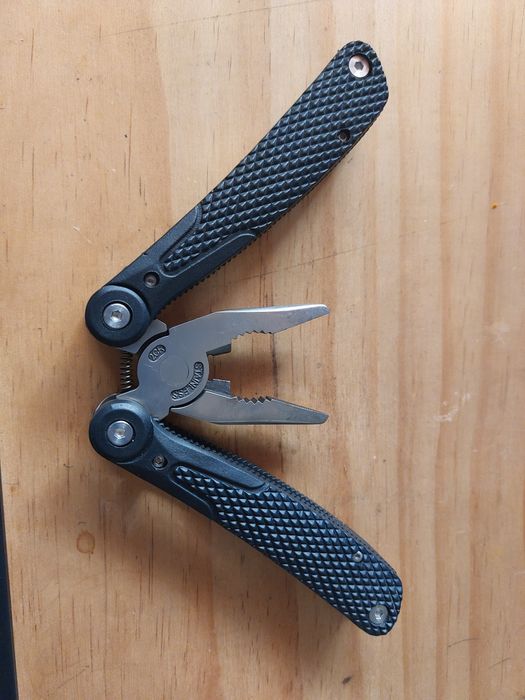 Cleste multifunctional cu 14 functii la cel mai bun pret