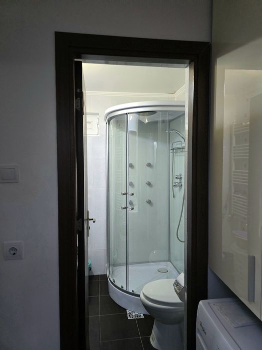 Apartament 4 camere de vanzare
