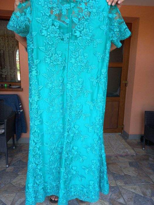 Rochie de ocazie  din dantela marimea 52.