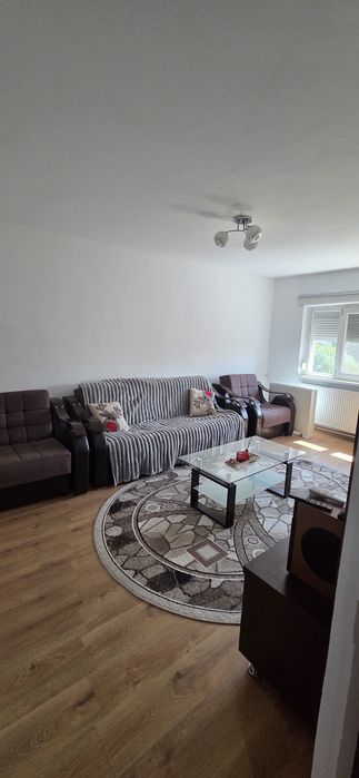 Închiriere apartament 2 camere decomandat zona 1 mai
