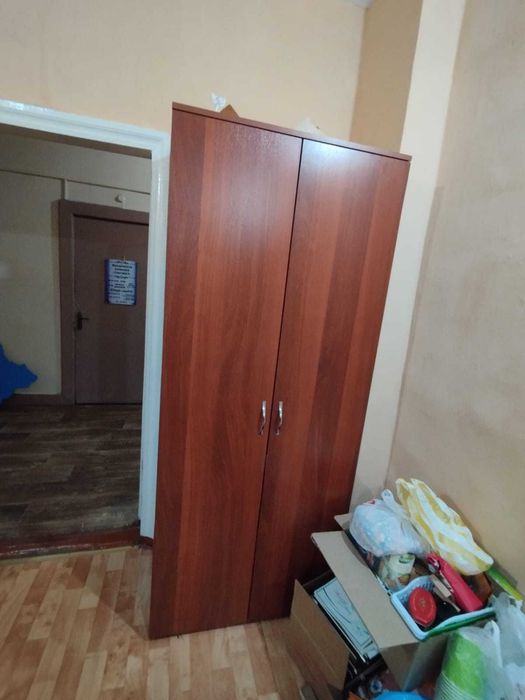 Продаю офисную мебель