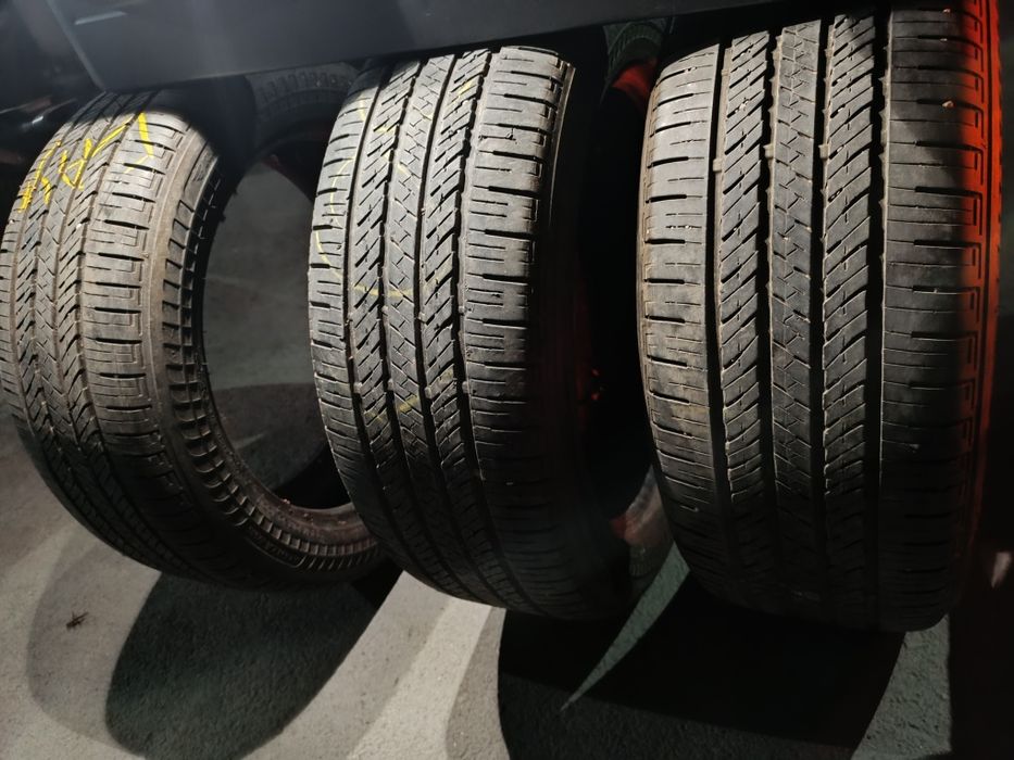 Продам резину 235 50 R20