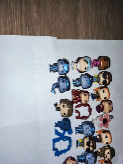 Vand colectie figurine stranger things