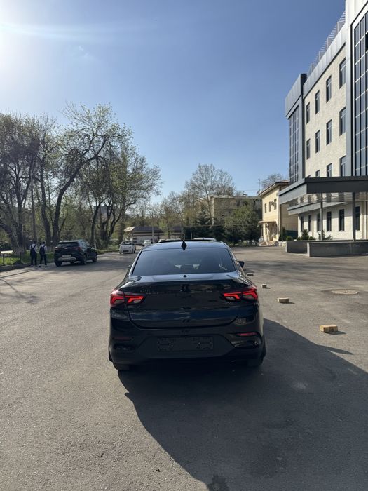 onix premier 2 2025 пробег 10000 бензин 1 владелец машины