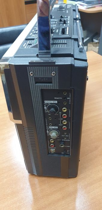 Продается магнитола Victor RC  838