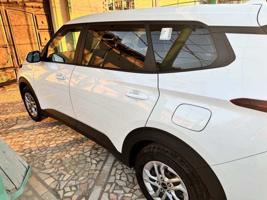 Киа Carens, 6 местный, 1 позиция