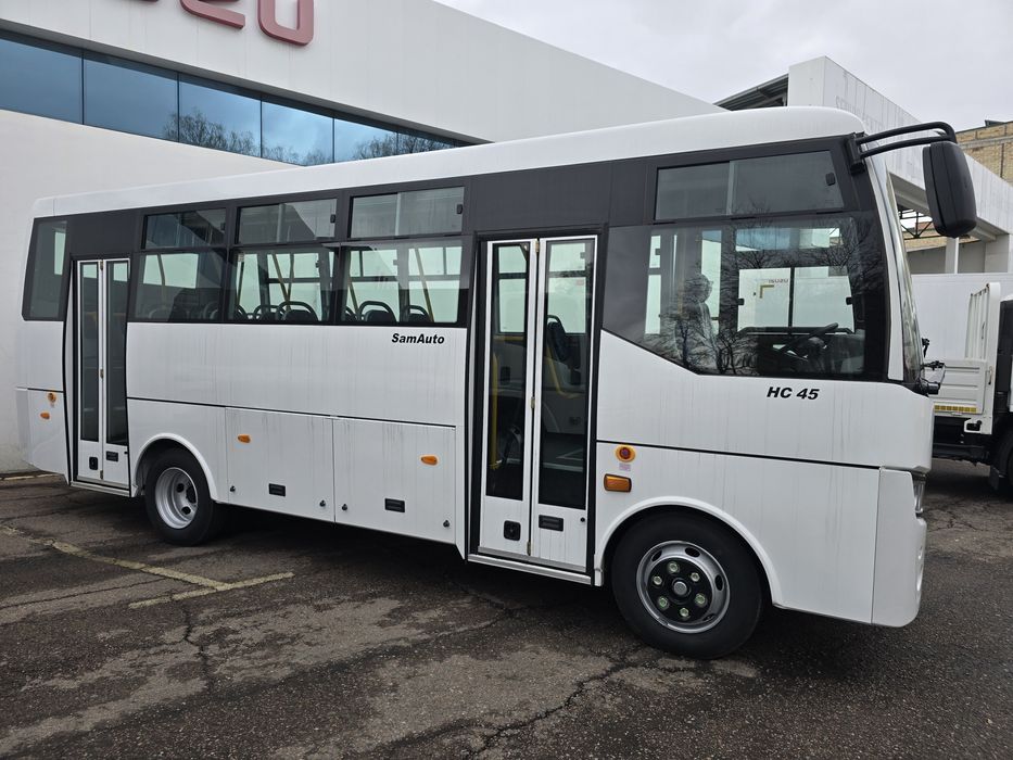 Автобус HC45 ISUZU