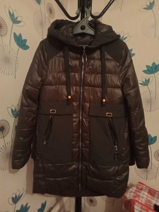 продам куртку демисезонную