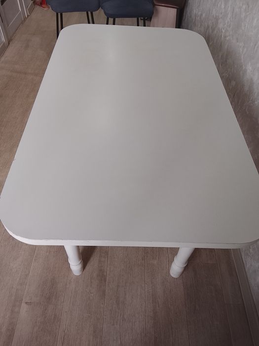 Продаю стол для кухни