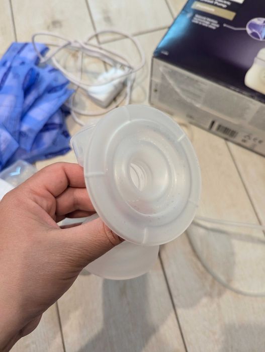 Електрическа помпа за кърма Philips Avent с кошче за новородено