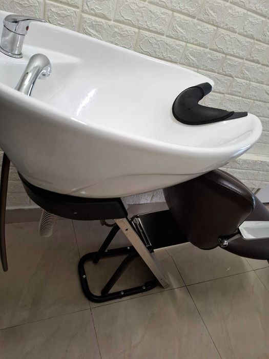 Измивна колона / фризьорка мивка