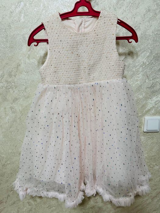 Продам 3 платья для девочек