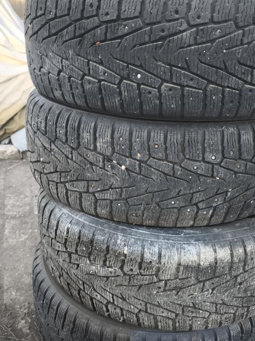 Продаю зимние шины Nokian