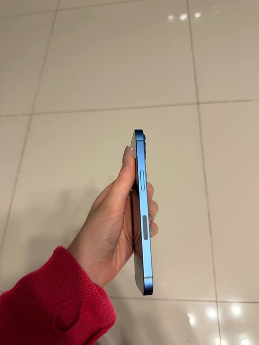 Продам супер айфон 13