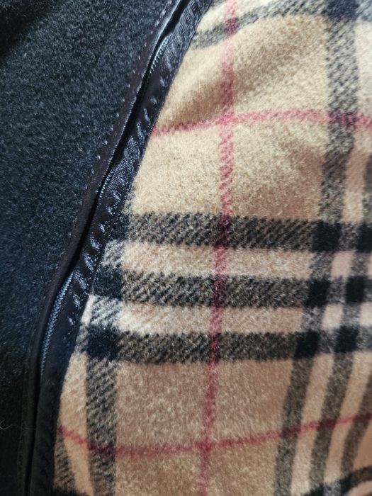 Trench Burberry , autentic , impecabil