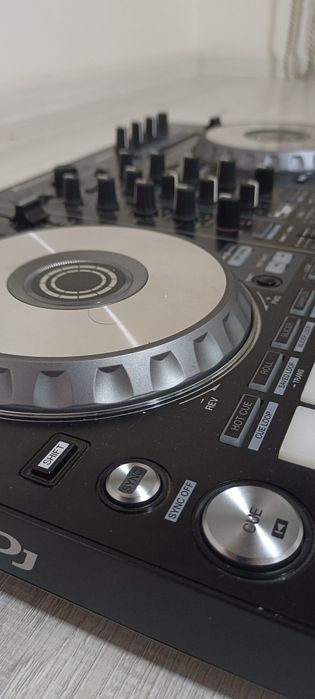 Pioneer dj DDJ-SR2