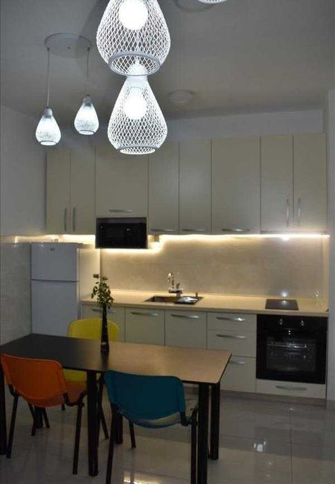 Дава се под наем Двустаен апартамент в Бургас, Братя Миладинови - 57 кв.м за 204 € - Снимка #1